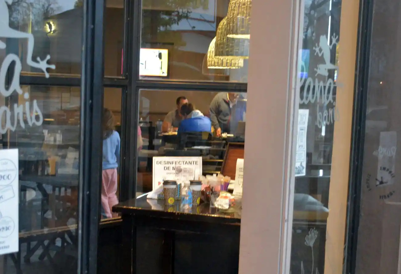 Los gastronómicos violaron las restricciones y se declararon "rebeldes con causa"