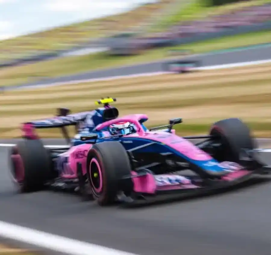 El piloto argentino largó en la posición 19° y finalizó noveno en el Gran Premio de Silverstone