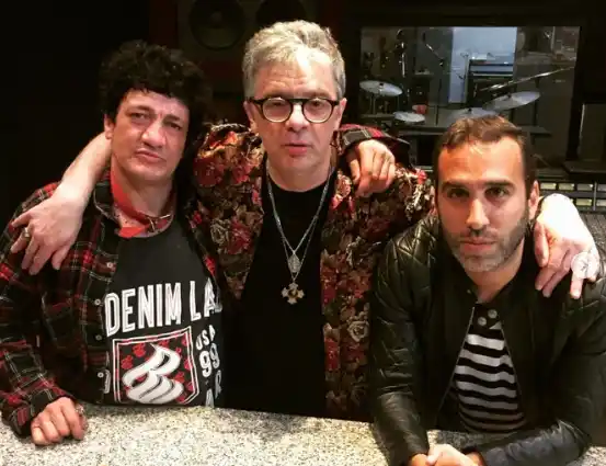 Fernando Szereszevsky junto al Pity Alvarez y Juanse