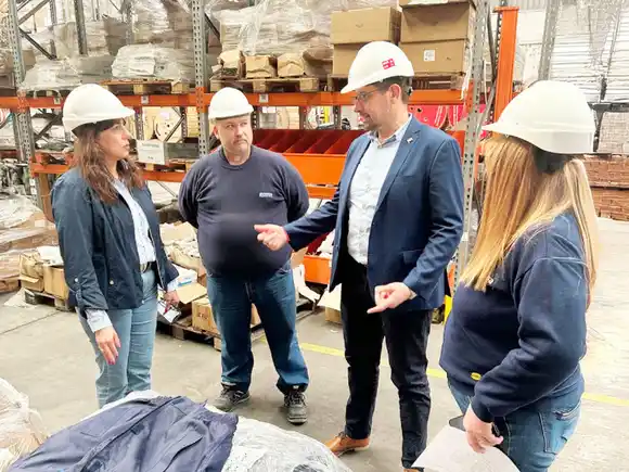 Enersa entregó indumentaria para el hospital Francisco Ramírez