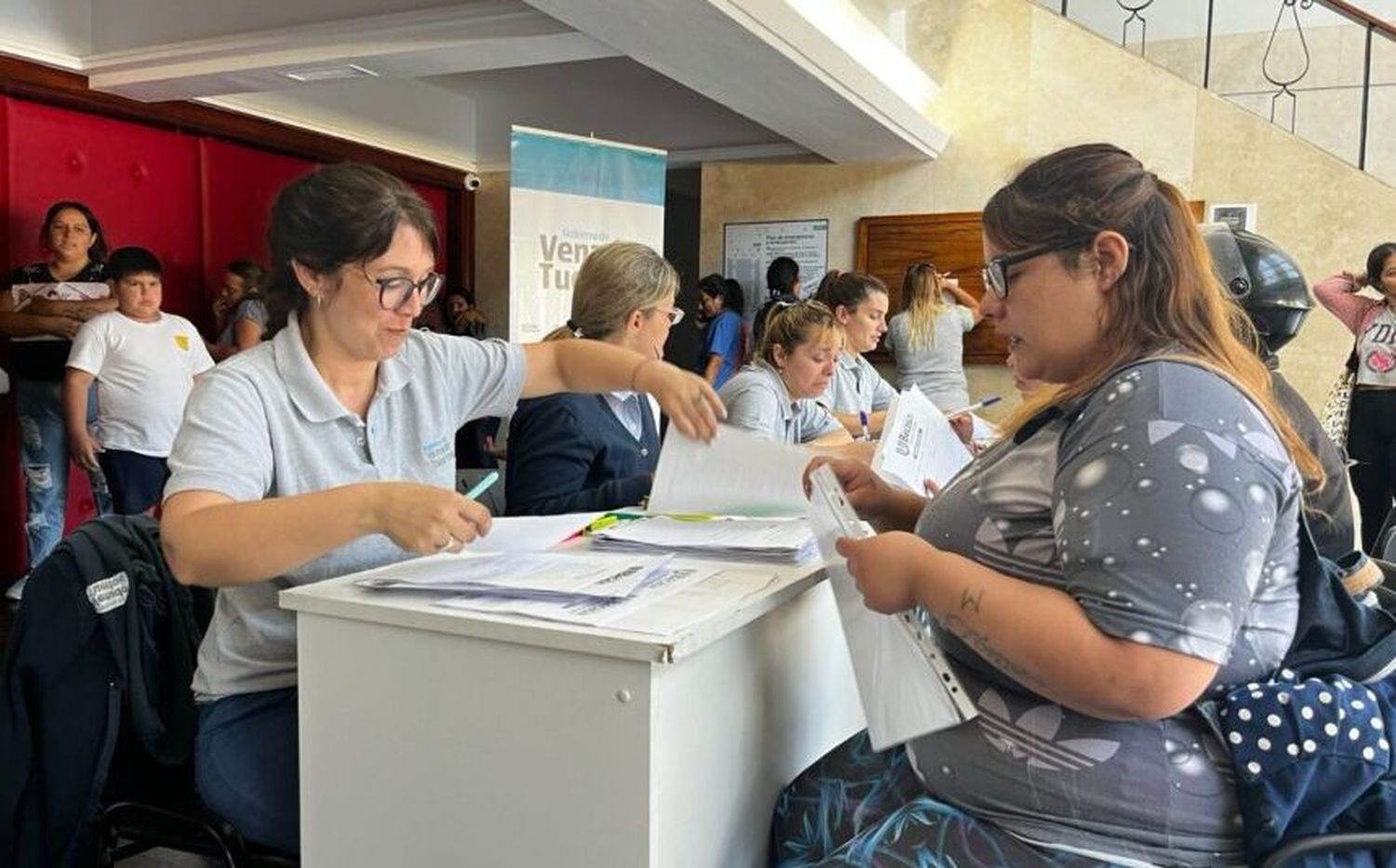 Nuevos cupos para becas destinadas a alumnos de todos los niveles.