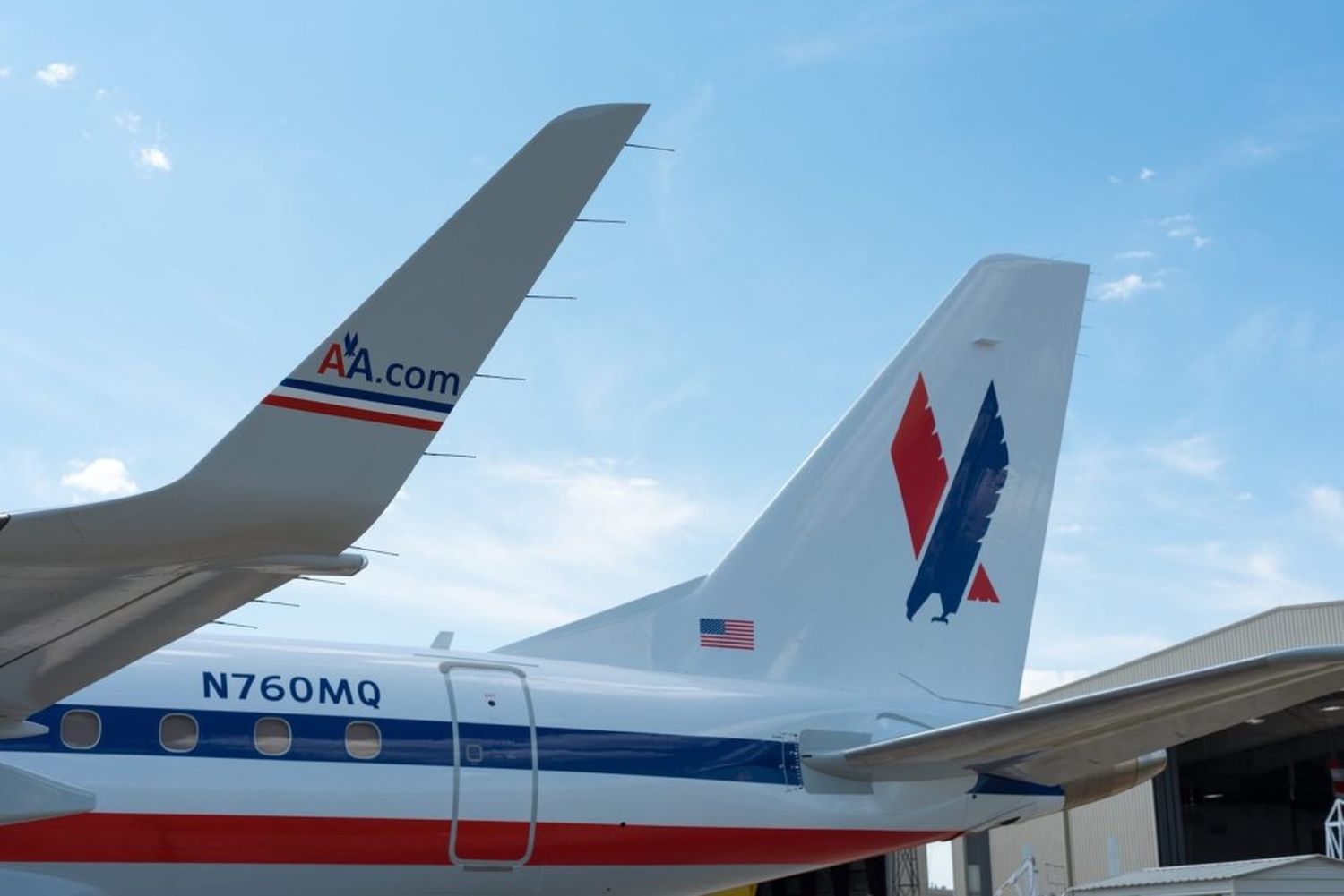 Envoy presentó su Embraer E170 con retrolivery