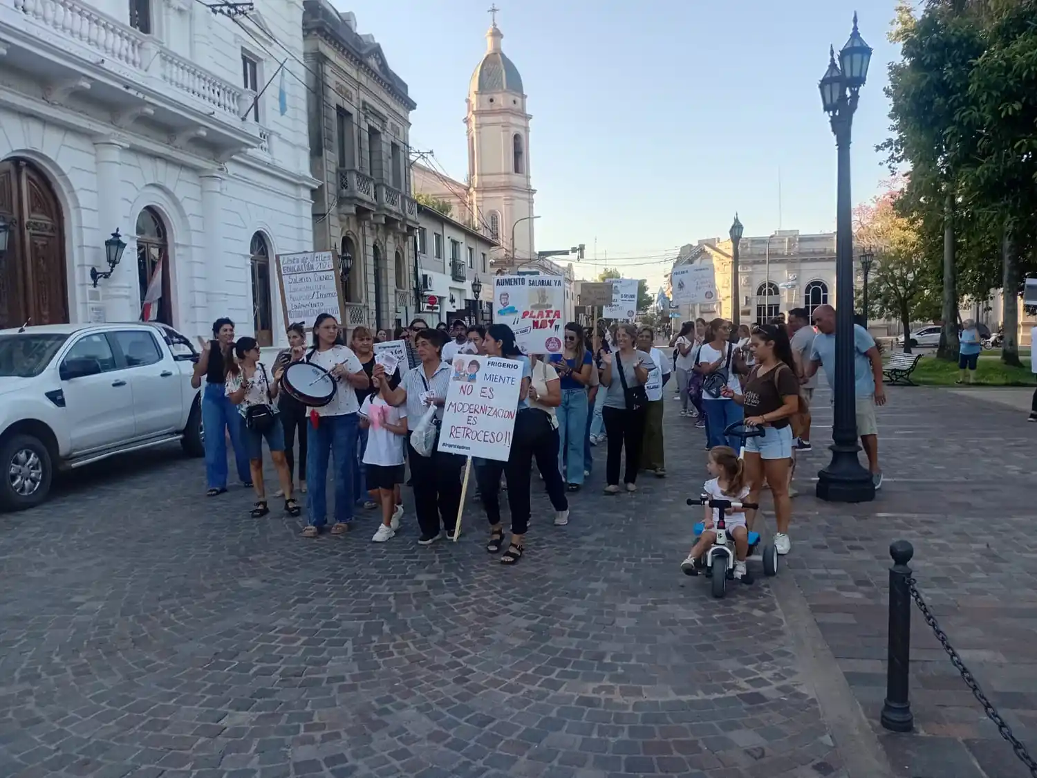El Gobierno ofreció un salario inicial de $750.000, pero los docentes lo rechazaron