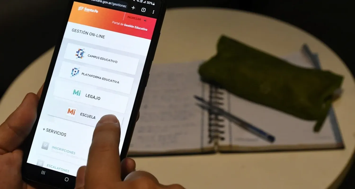 La implementación del sistema Mi Escuela y la libreta digital supone un avance notable en la modernización del sistema educativo en Santa Fe. Crédito: Manuel Fabatía