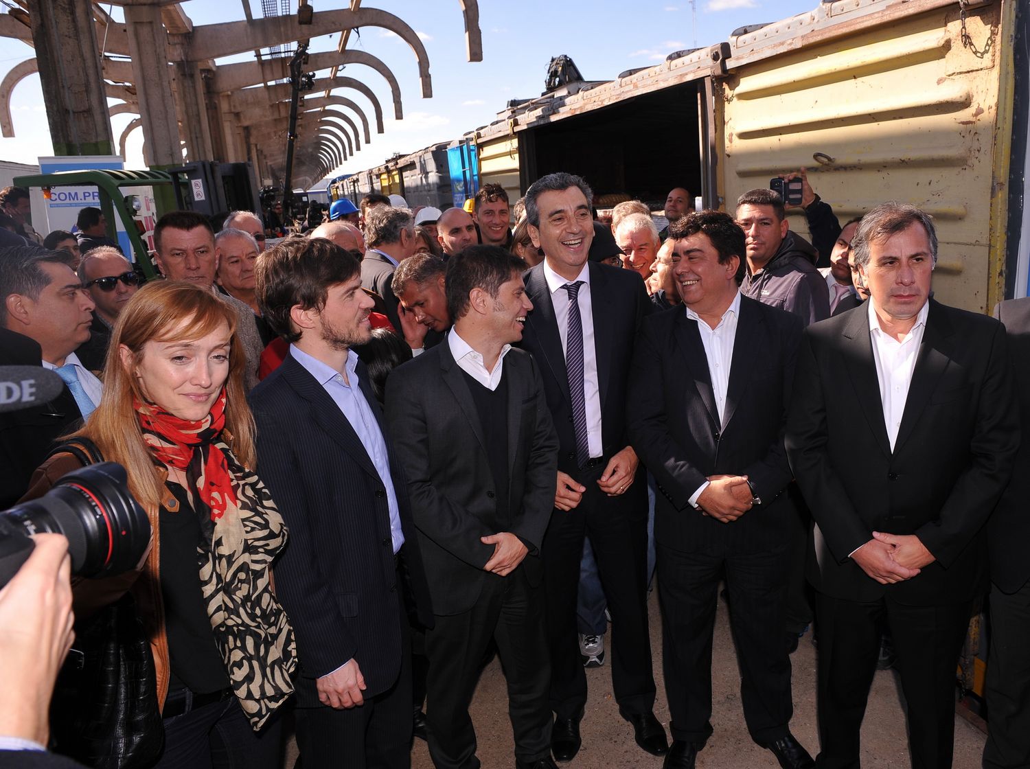 Randazzo y Kicillof recibieron en La Matanza el primer tren de cargas 