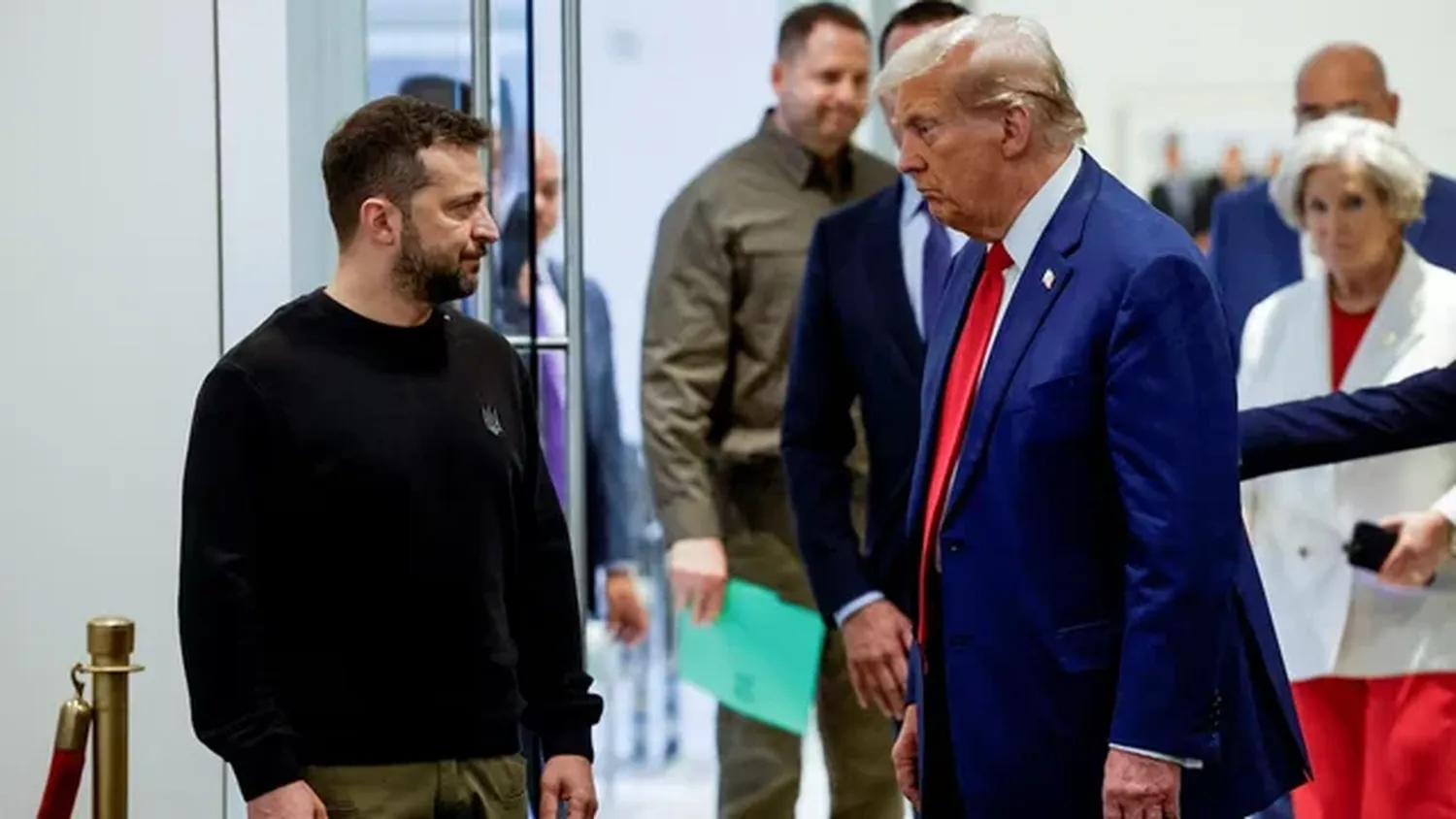 Trump calificó a Zelenski de "dictador" y criticó la gestión de Biden en el conflicto ucraniano