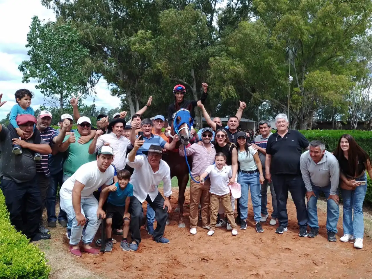 Turf: Mantecosa se impuso en el Gran Premio “Gury” Cáceres