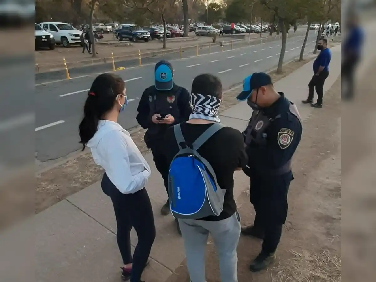 Desde este lunes comienza a regir el pago de multas anticuarentena