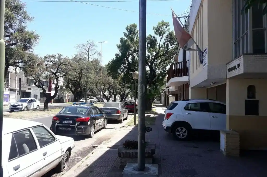 Intento de robo a metros de la Comisaría N° 11
