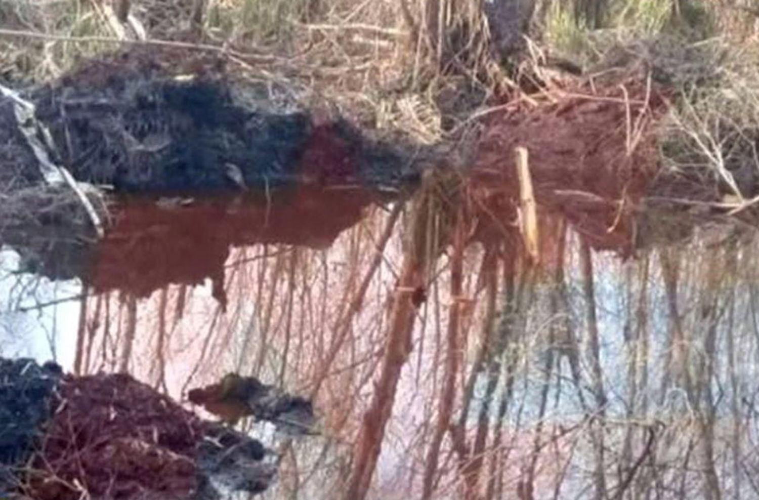 Encontraron los restos del avión desaparecido en el río Paraná