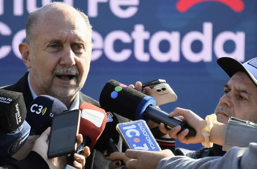 Perotti, sobre el descuento erróneo a docentes: «Lo importante es que todos los trabajadores tengan depositado los haberes de julio el lunes»