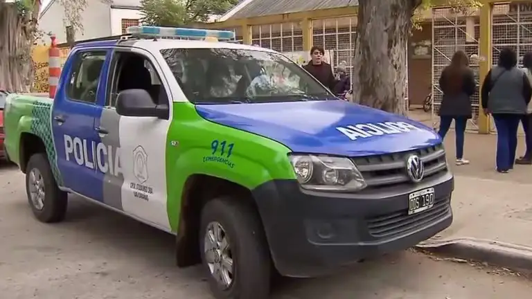 Asaltaron a un jubilado en La Plata mientras dormía, lo golpearon y se llevaron medio millón de pesos