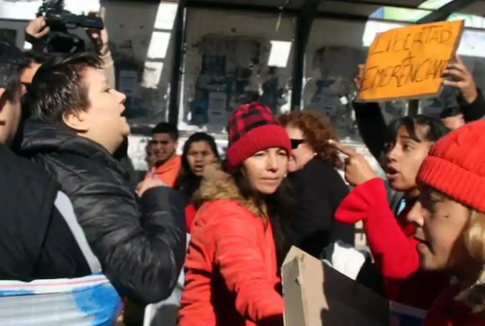 Fuerte cruce entre Gloria Romero y seguidores de Emerenciano Sena