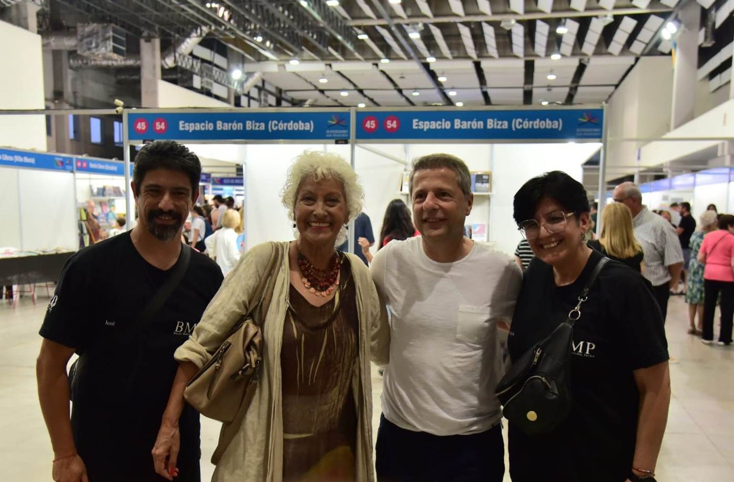 El Ballet Patria en la feria. José Bollea, Silvia Zerbini, Damián Bernarte y Soraya Molina.