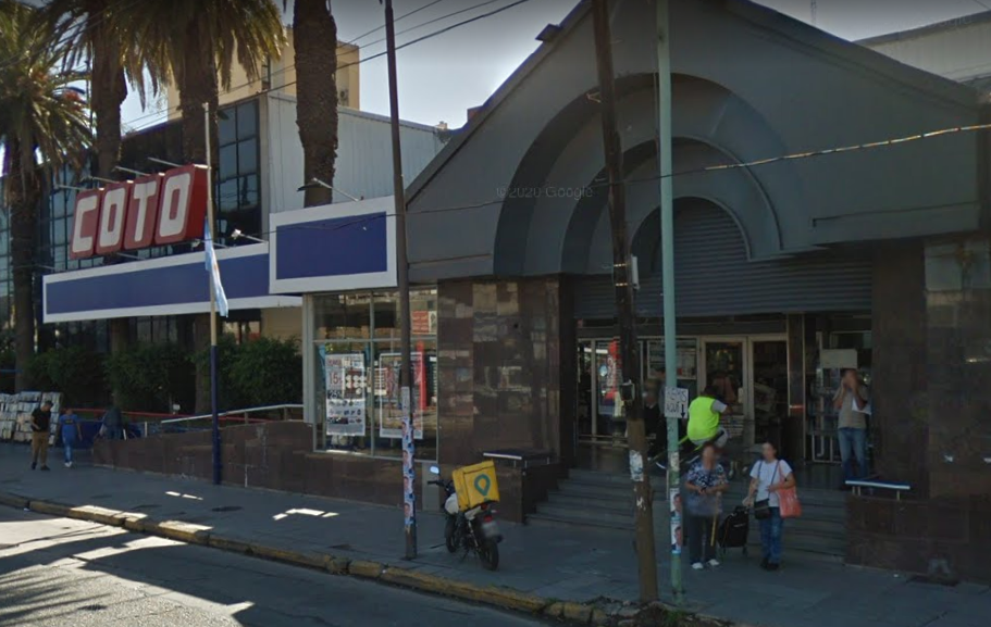 Coronavirus: Tras el brote en un supermercado Coto Quilmes, cierra por desinfección y traslada personal de otros lugares