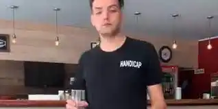 Jonathan Morel sigue convulsionando Chivilcoy: Dice que "no se esconde" cuando lo reconocen y el PJ pide que vaya preso