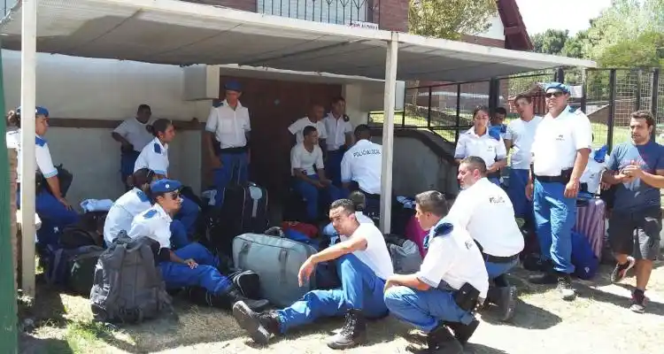 Policías locales abandonados a su suerte por la Bonaerense en la Costa Atlántica