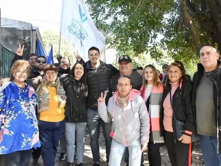 Candidatos a concejales de Valores Ciudadanos
recorrieron la ciudad y dialogaron con vecinos
