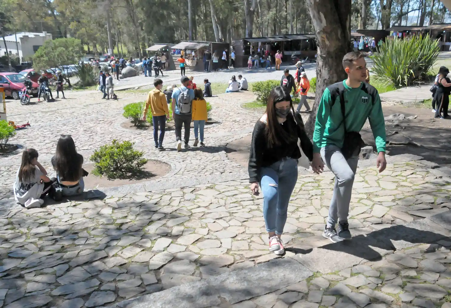 La ciudad vivió un fin de semana a plena ocupación y hubo que derivar turistas a otras localidades