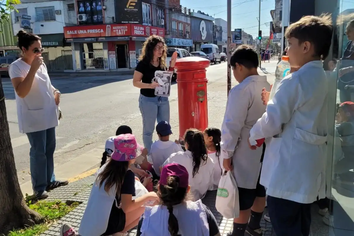 Invitan a instituciones educativas a realizar postales para el cumpleaños de Gualeguaychú