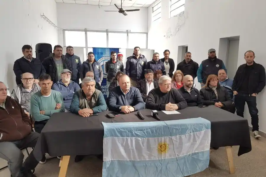 CGT Regional Rafaela lanzó un comunicado y convocó a una conferencia de prensa: "Con la democracia no se juega"