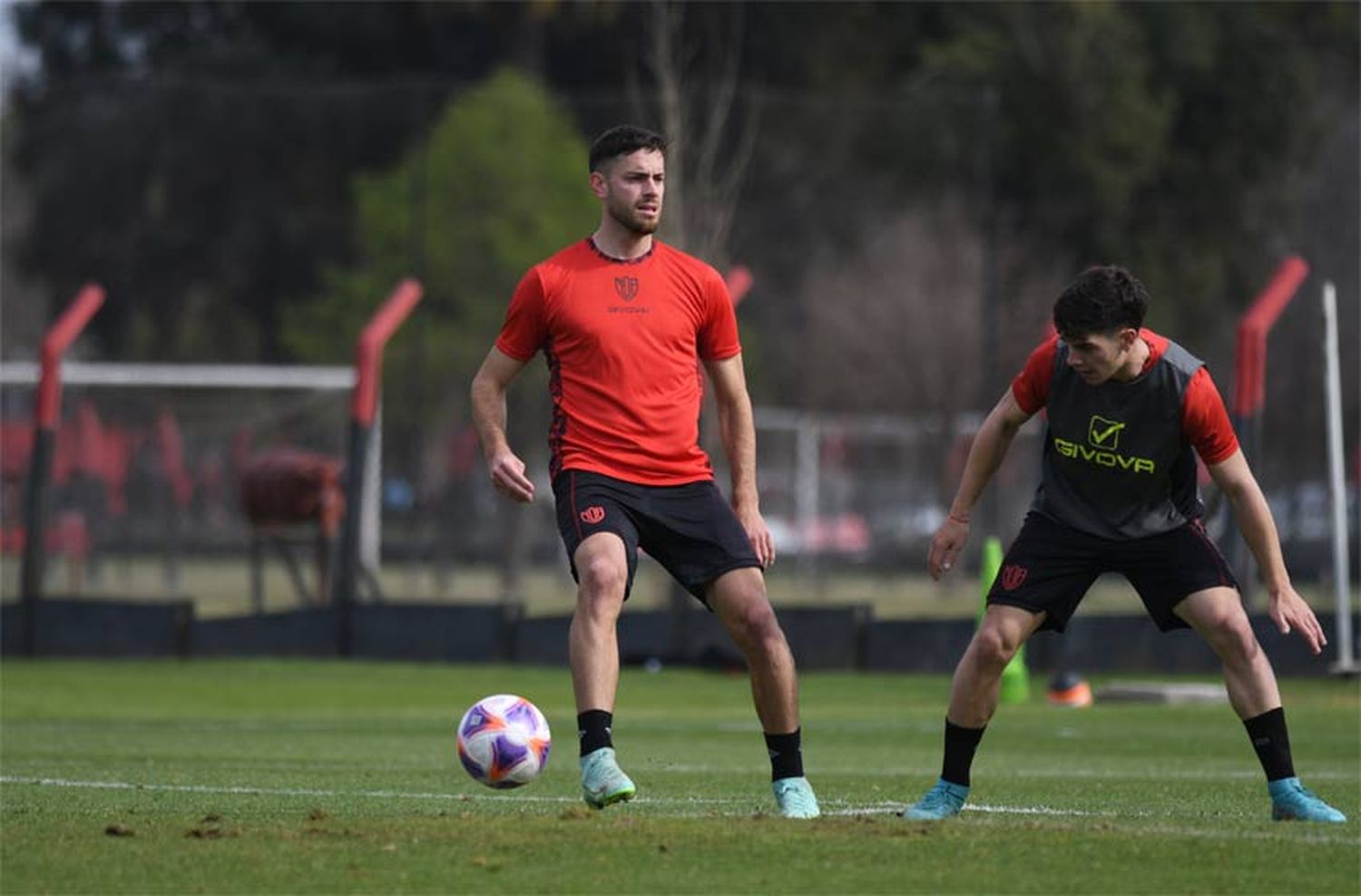 Newells tendrá dos bajas importantes para el partido con Vélez en Liniers