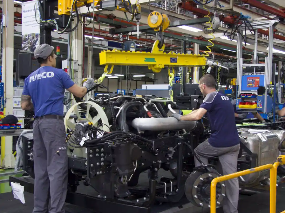 Córdoba: suspensiones y retiros voluntarios en la planta de Iveco