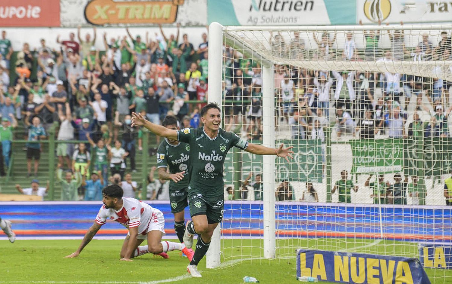 Sarmiento lo ganó con pelota parada