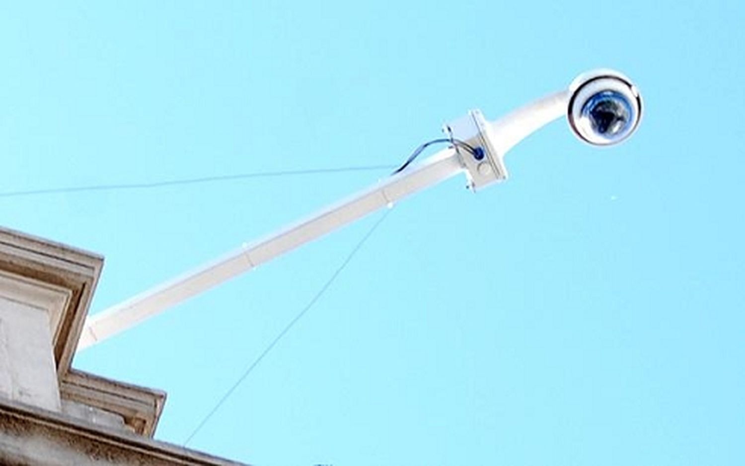 Tres de Febrero: Gestión de Curto instaló cámaras de seguridad truchas 