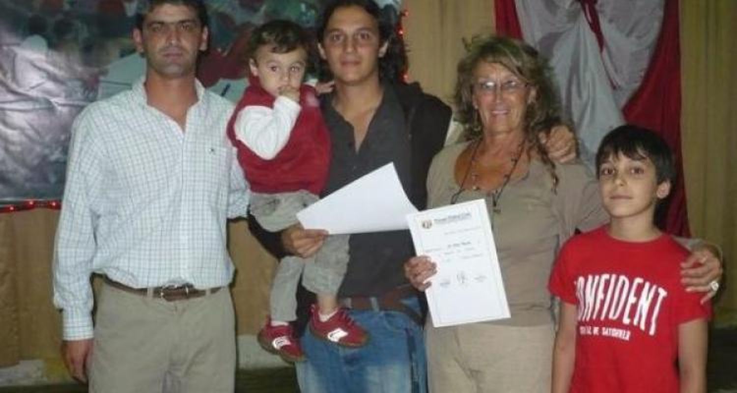 Matías Nouet recibió el Albirrojo 2008