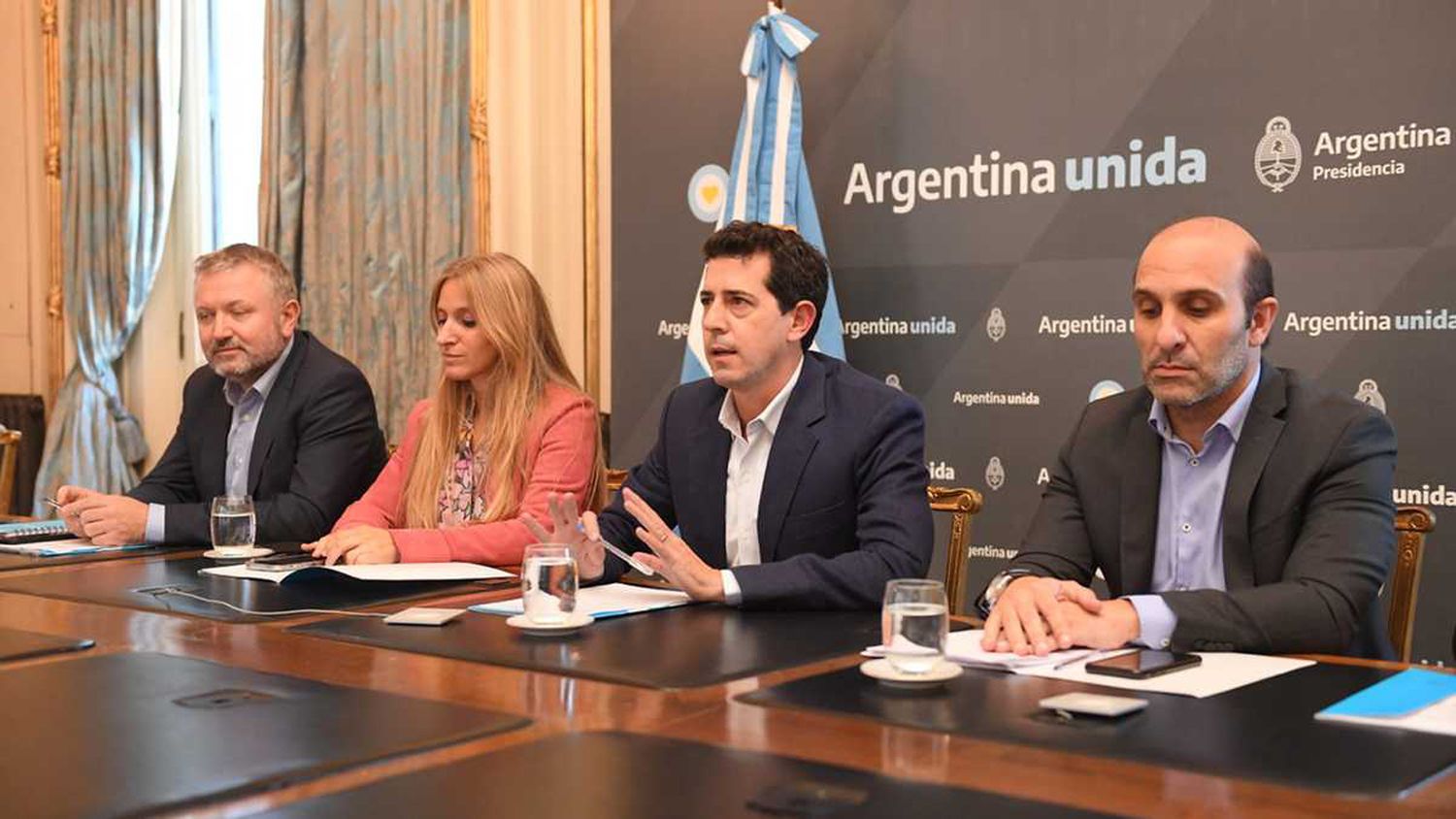 Anuncian la normalización de todos los 
ingresos para argentinos y extranjeros