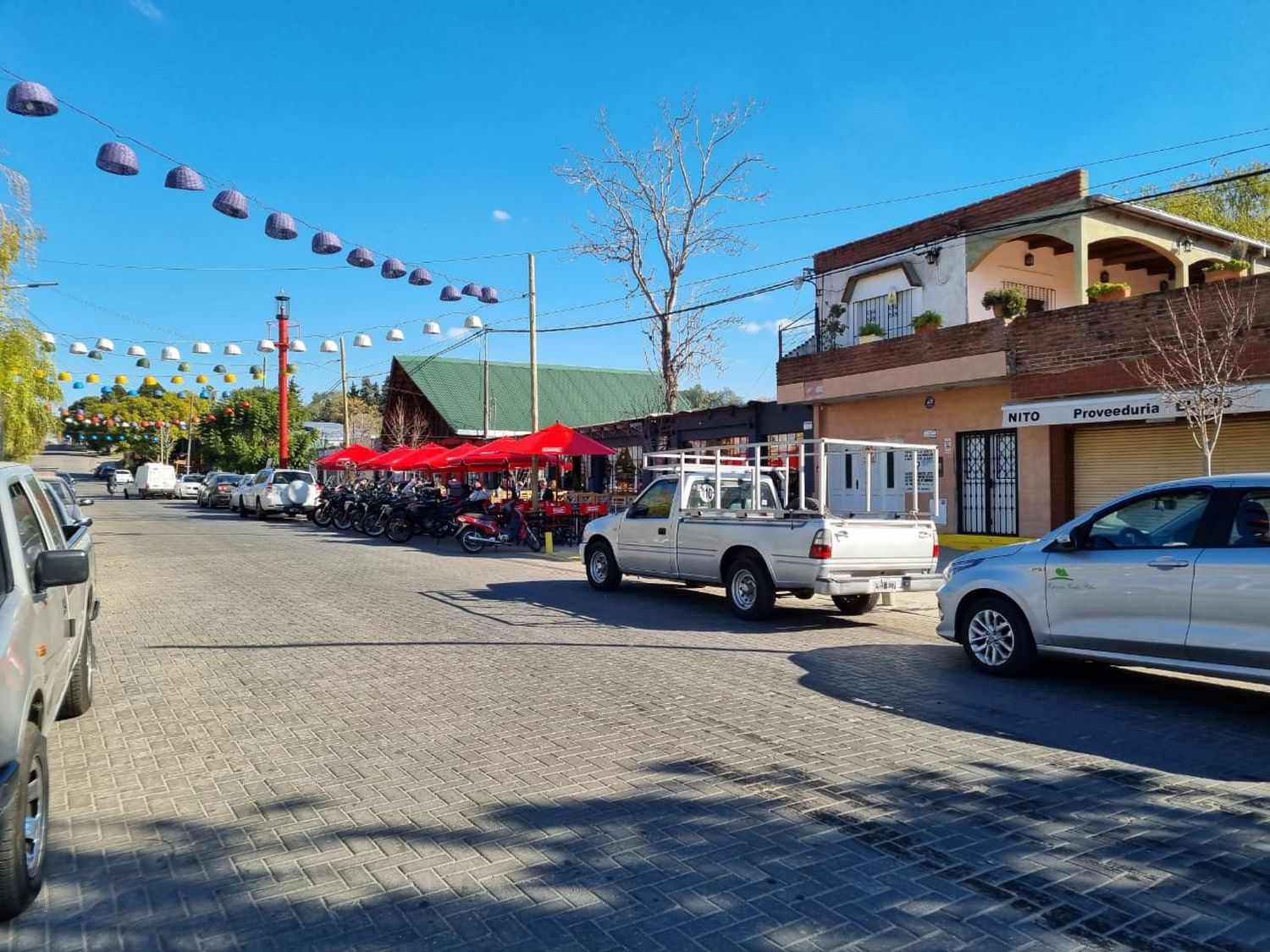 Fin de semana largo: Movimiento moderado en las calles de la ciudad
