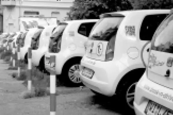 Venden autos… o los prestan