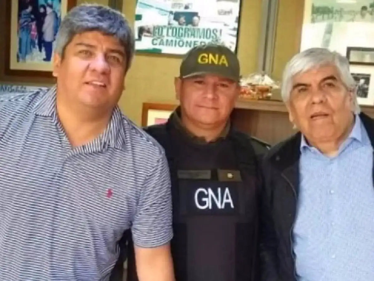 Apartaron a un gendarme que se fotografió con los Moyano