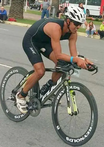 García Canales mostró su vigencia en el triatlón Ironman 