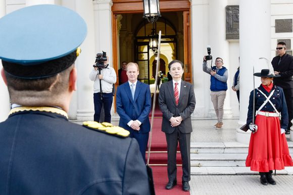Bordet y Bahl acuerdan con el embajador de Japón intercambio científico y tecnológico