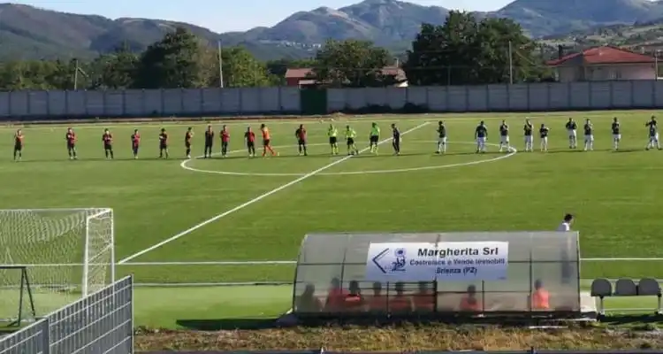 En Italia, Iago Borjes debutó en Ferrandina con una derrota