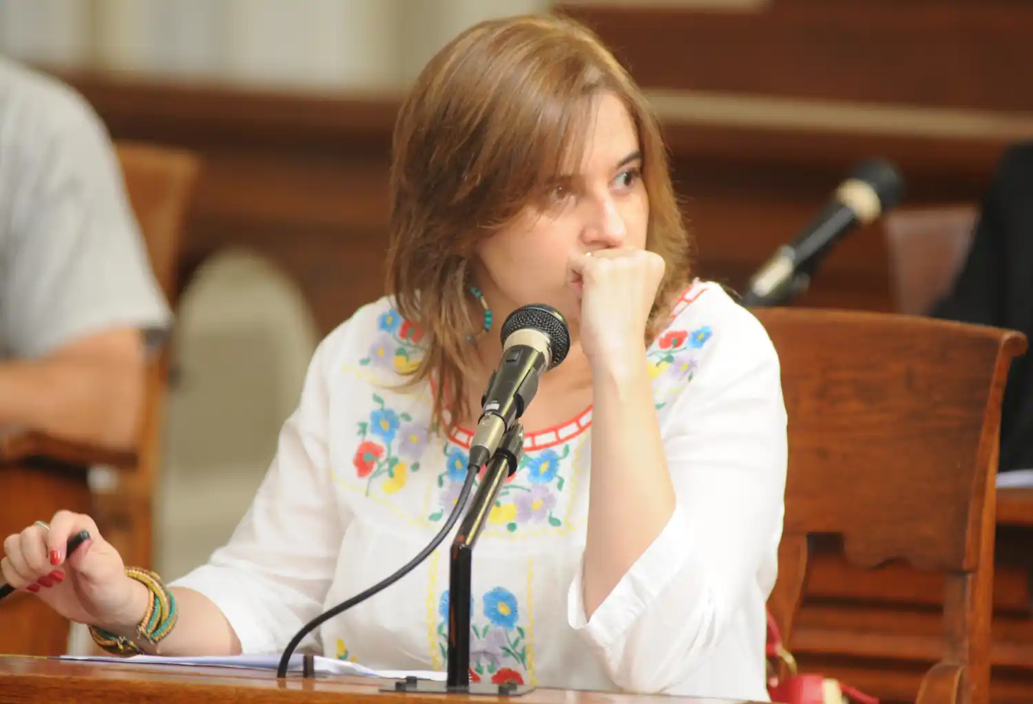 Condino criticó que la oposición "esconde su lista" y tildó de "agresiva" la campaña