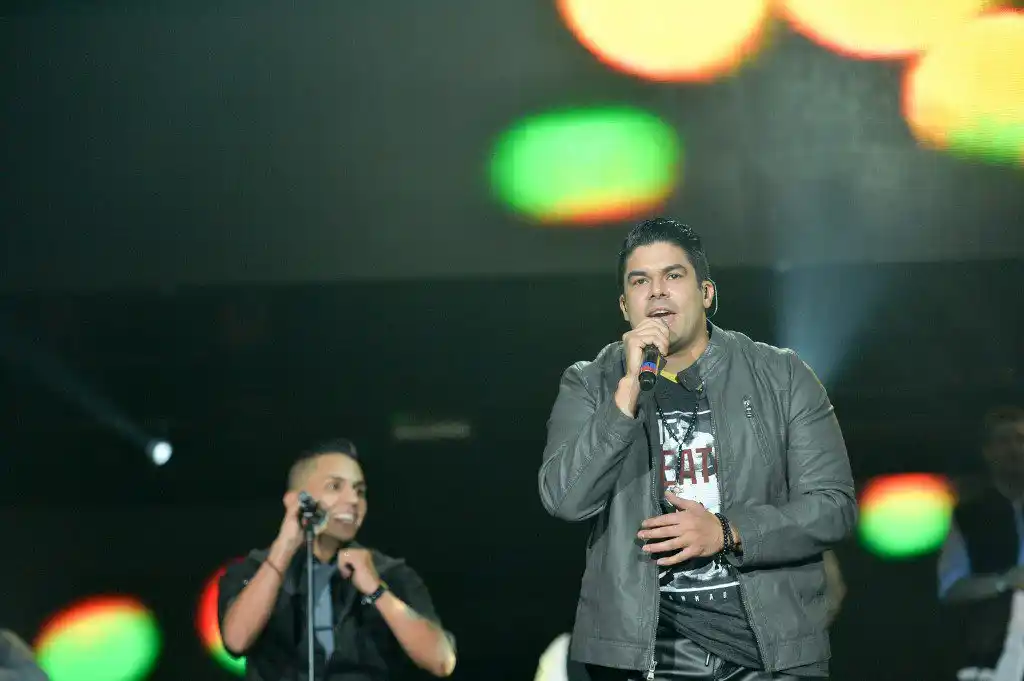 Otro que se prepara: Jerry Rivera cantará en el Ccct