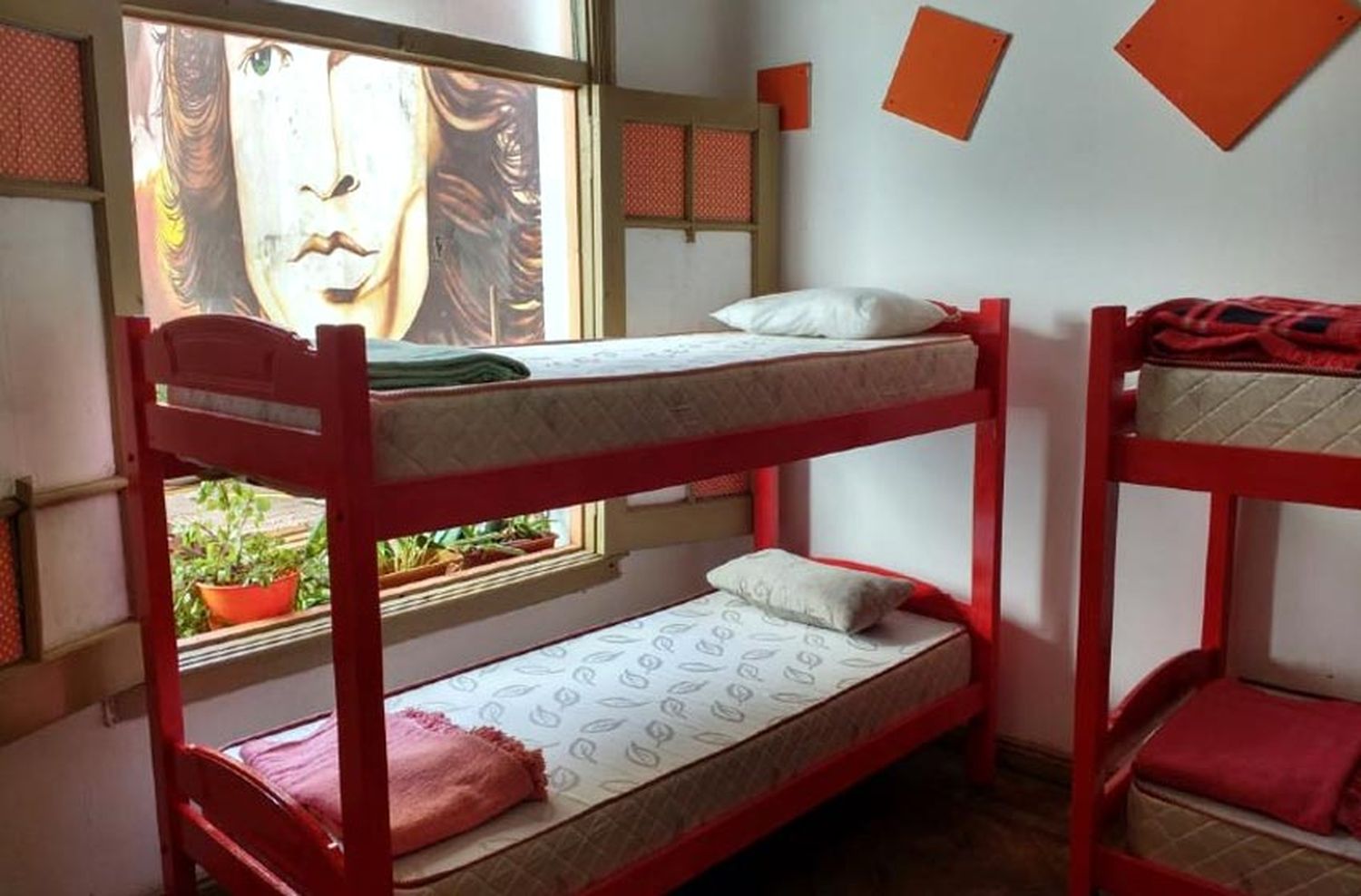 Puertas abiertas para los que se cansaron de la convivencia: la propuesta de un hostel rosarino que se reinventó para subsistir