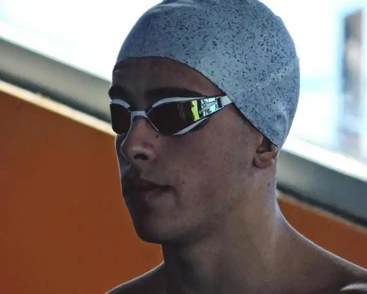 Natación: Gran debut para Gastón Antelo en Brasil