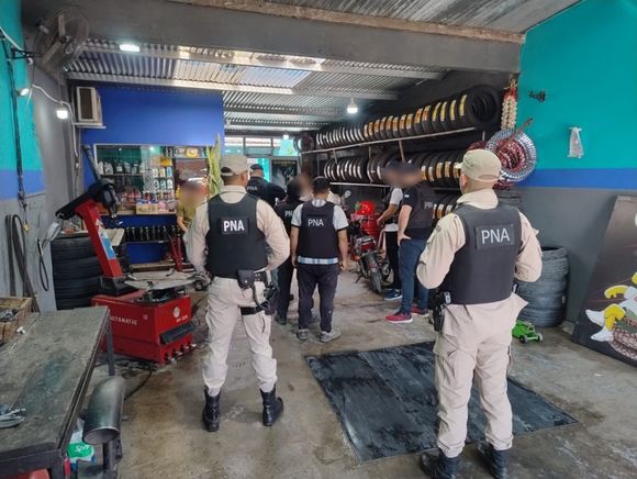Son seis las personas involucradas en la causa por contrabando de neumáticos