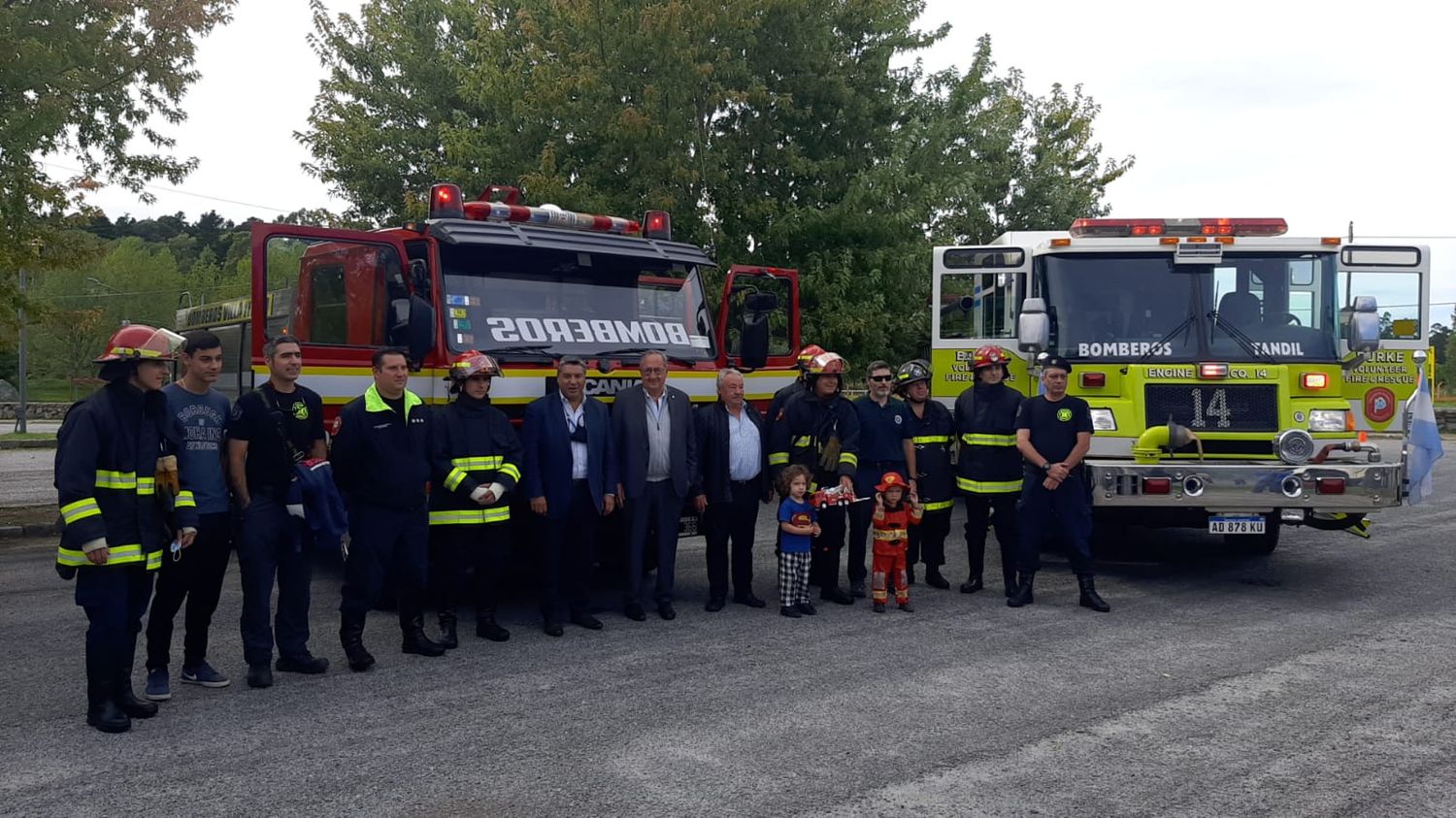 Presentaron las dos autobombas adquiridas para fortalecer la flota de los Bomberos