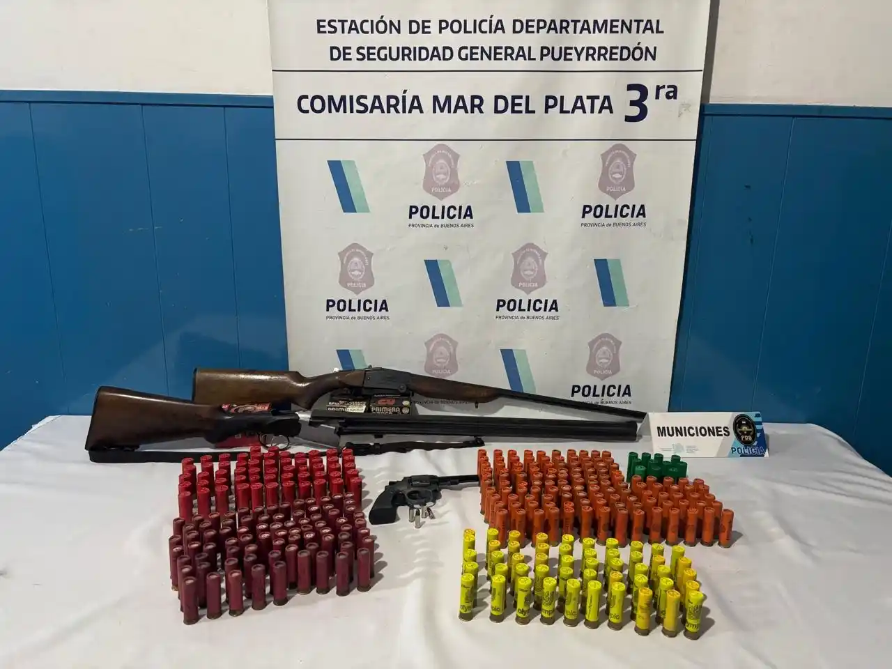 Secuestran armas sin documentación en un allanamiento en el barrio Las Avenidas