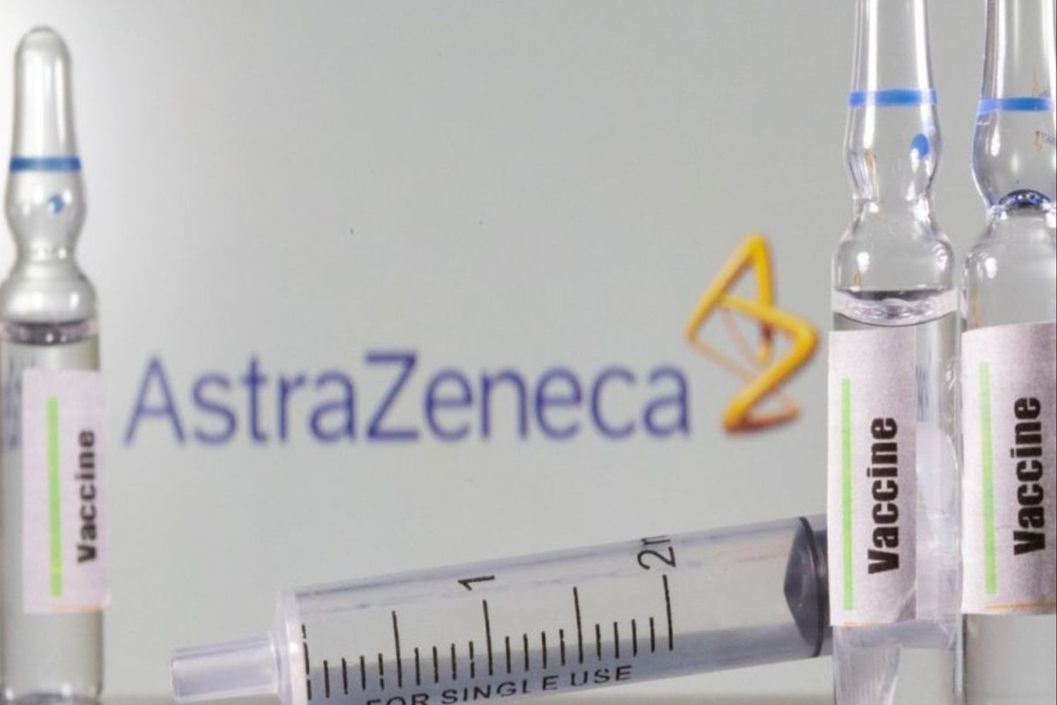 La vacuna de Oxford-Astrazeneca reduce la propagación del coronavirus en un 67%