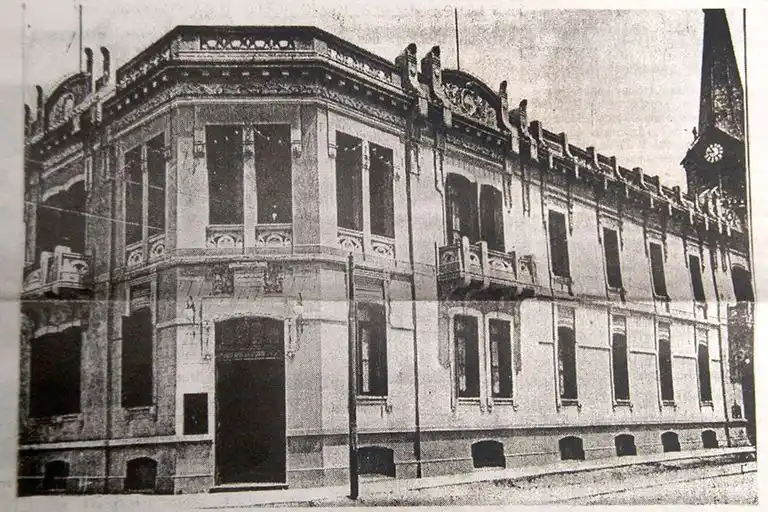 En 58 y 61. Fue la sede del segundo edificio que contó la Municipalidad