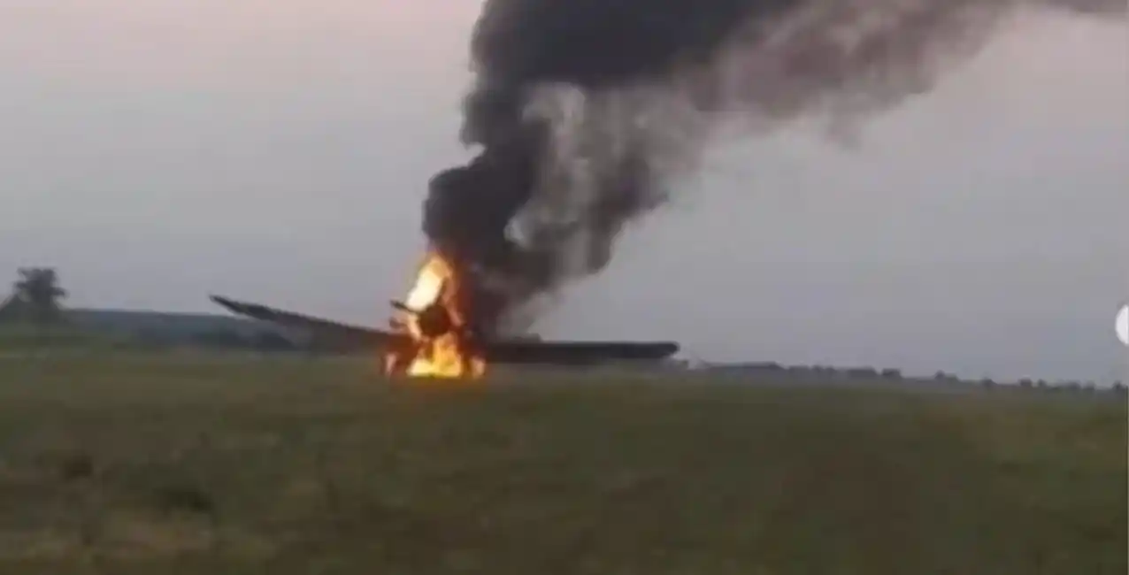 Un avión hidrante se prendió fuego mientras combatía incendios en Corrientes