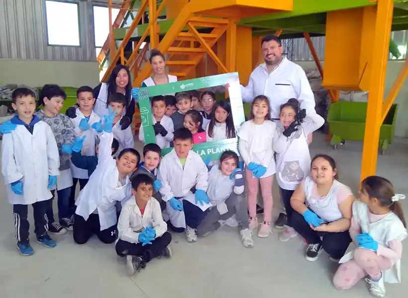 Vista de alumnos al Semar