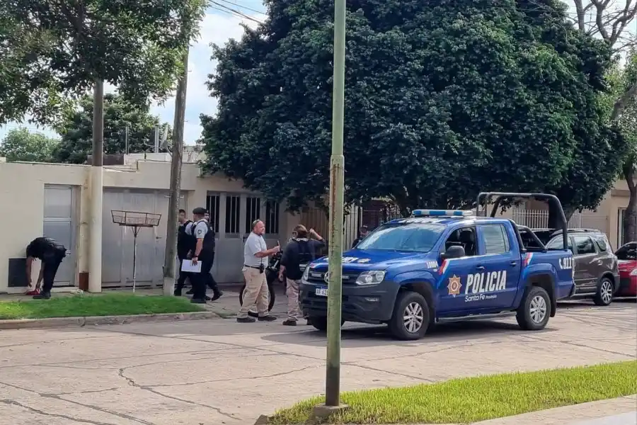 Vio la camioneta y no aguanto las ganas de robar