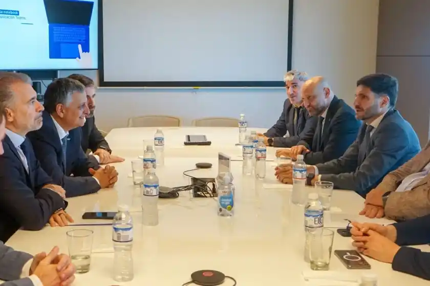 El gobernador se reunió en Buenos Aires con el presidente de YPF, Horacio Marín.